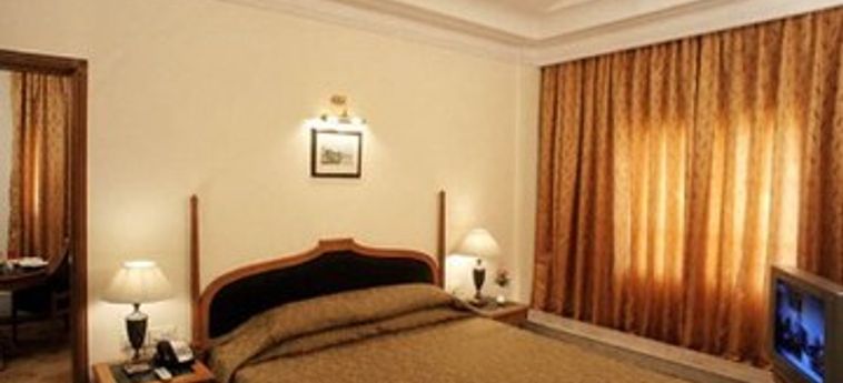 Hotel Fariyas:  MUMBAI