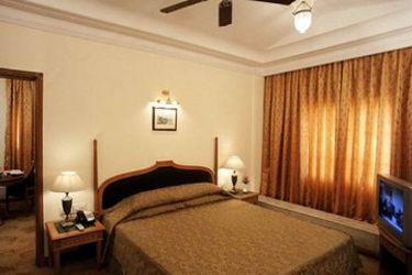 Hotel Fariyas:  MUMBAI