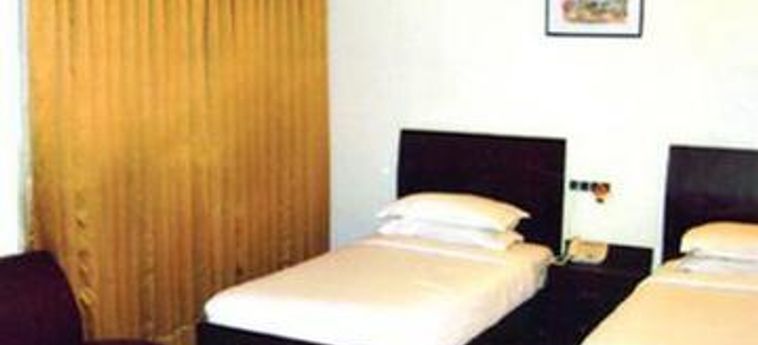 Jyoti Dwelling Business Hotel:  MUMBAI
