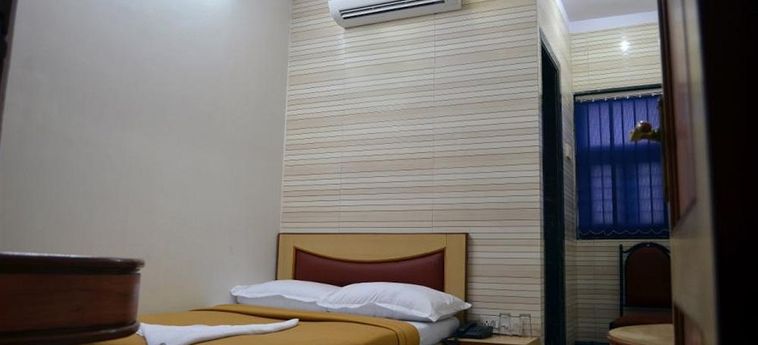 Hotel New Deepak:  MUMBAI