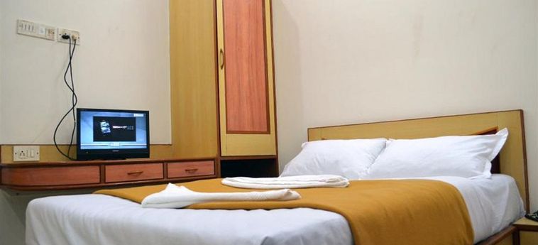 Hotel New Deepak:  MUMBAI