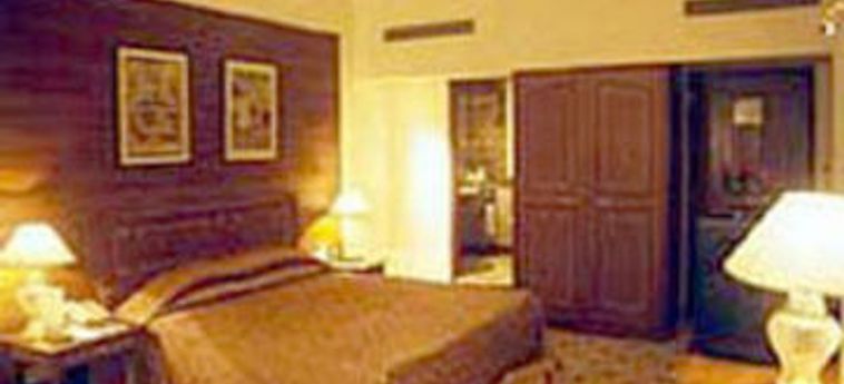 Hotel Comfort Inn Heritage:  MUMBAI