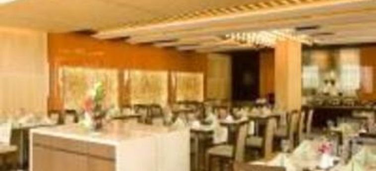 Ramada Powai Hotel & Convention Centre:  MUMBAI