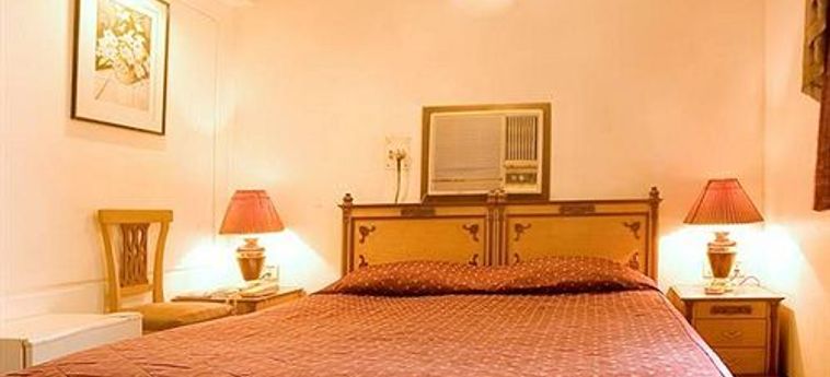 Hotel Benzy Palace:  MUMBAI