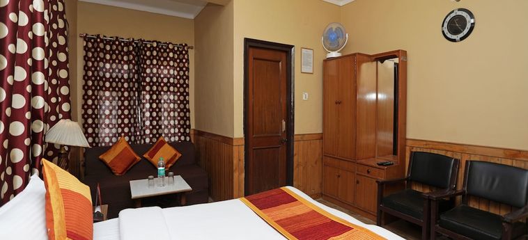 Oyo 12542 Hotel Ankur Plaza:  NAINITAL