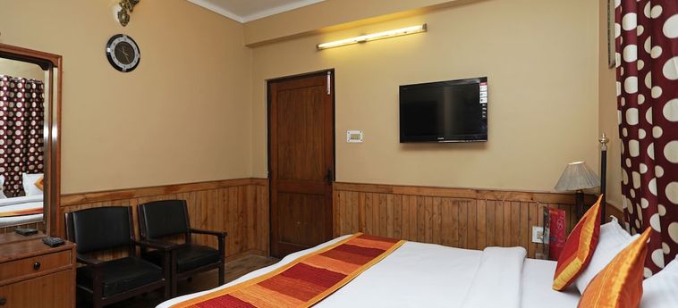 Oyo 12542 Hotel Ankur Plaza:  NAINITAL
