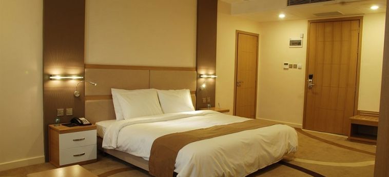 Hotel Prideinn Azure:  NAIROBI