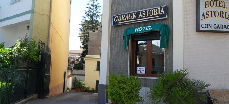 Hotel Astoria Pompei:  NAPLES AND SURROUNDINGS