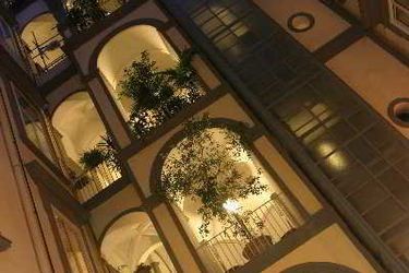 Chiaja Hotel De Charme Antica Casa Lecaldano Sasso La Terza:  NAPLES AND SURROUNDINGS