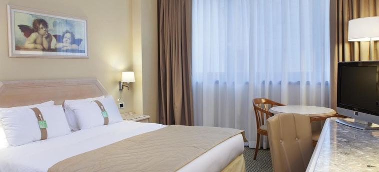 Hotel Holiday Inn Naples:  NAPLES AND SURROUNDINGS