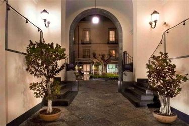 Hotel Palazzo Caracciolo:  NAPLES AND SURROUNDINGS