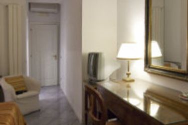 Hotel Fiorentini Residence:  NAPLES AND SURROUNDINGS
