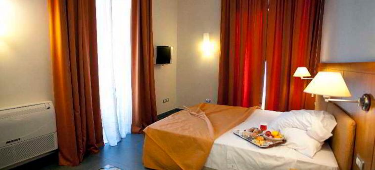 Hotel Le Terrazze Di Neapolis:  NAPLES ET ENVIRONS