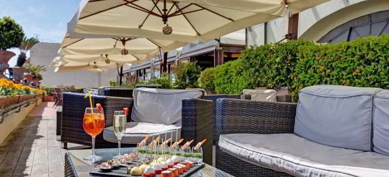 Hotel San Francesco Al Monte:  NAPLES ET ENVIRONS