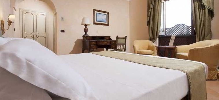 Hotel San Francesco Al Monte:  NAPLES ET ENVIRONS