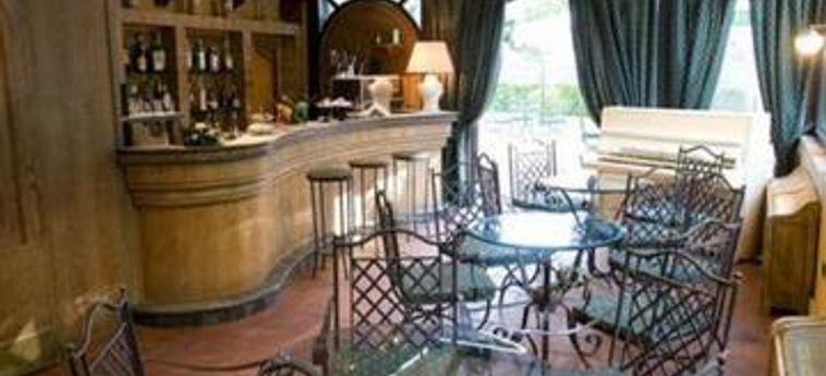 Culture Hotel Villa Capodimonte:  NAPLES ET ENVIRONS