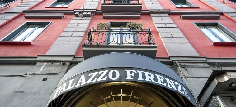 Hotel Palazzo Firenze:  NAPLES ET ENVIRONS