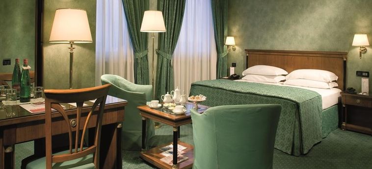 Hotel Ramada By Wyndham Naples:  NAPLES ET ENVIRONS