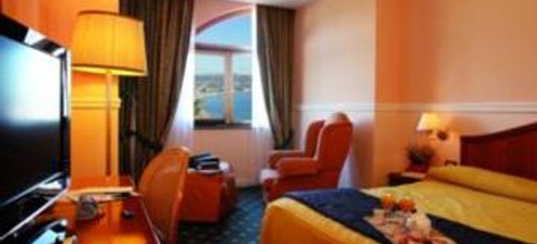 Hotel Il Gabbiano:  NAPLES ET ENVIRONS