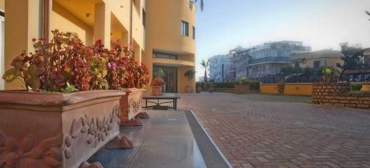 City Hotel Casoria:  NAPLES ET ENVIRONS