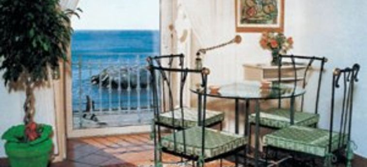 Partneo Bed And Breakfast:  NAPLES ET ENVIRONS