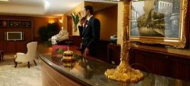 Hotel La Fayette:  NAPLES ET ENVIRONS