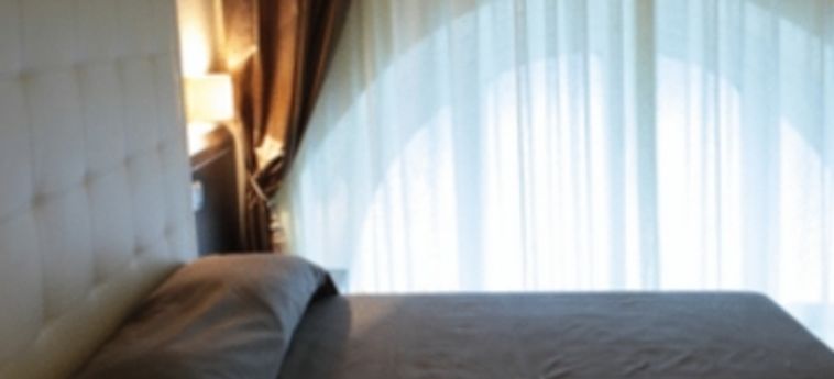 Hotel Ferdinando Ii:  NAPLES ET ENVIRONS