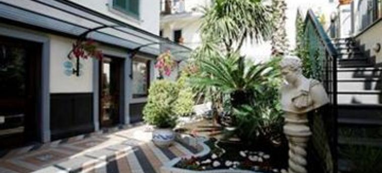 Villa Luisa Hotel Residence Beauty Farm:  NAPLES ET ENVIRONS