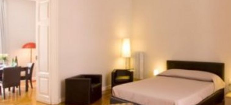 Hotel Spaccanapoli Comfort Suites:  NAPOLES Y ALREDEDORES