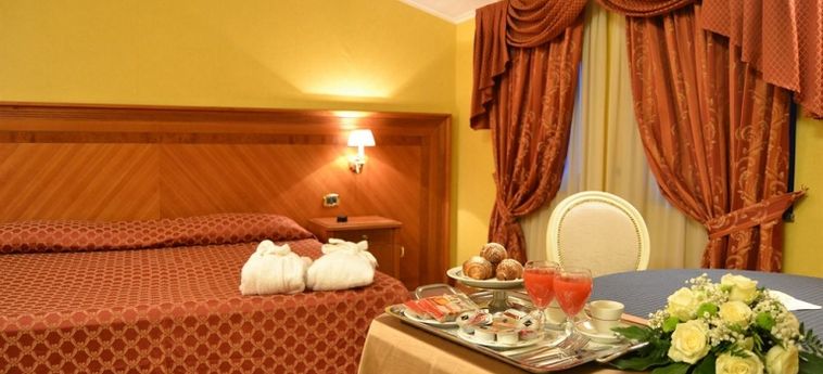Hotel Giulia:  NAPOLES Y ALREDEDORES