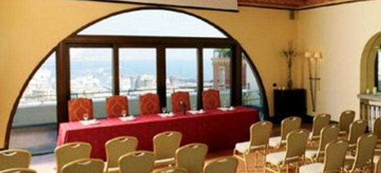 Hotel San Francesco Al Monte:  NAPOLES Y ALREDEDORES