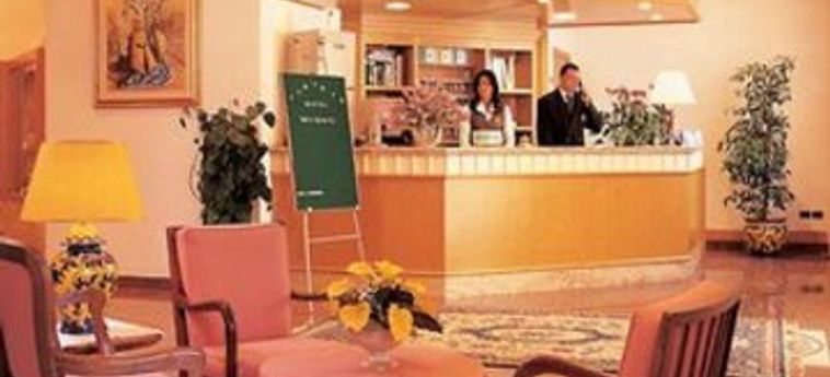 Hotel Pamaran:  NAPOLES Y ALREDEDORES