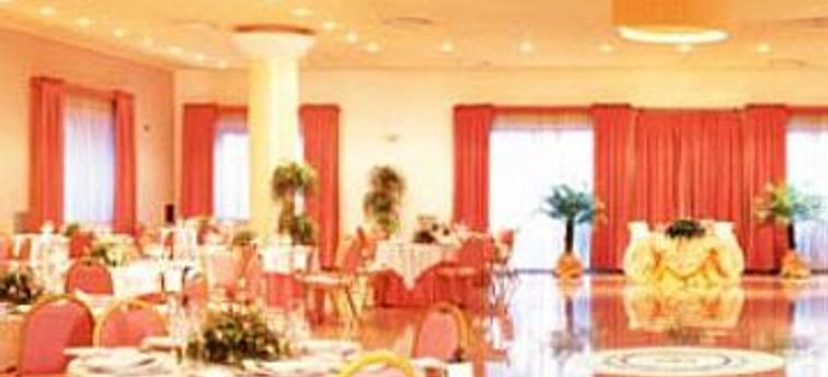 Hotel Pamaran:  NAPOLES Y ALREDEDORES