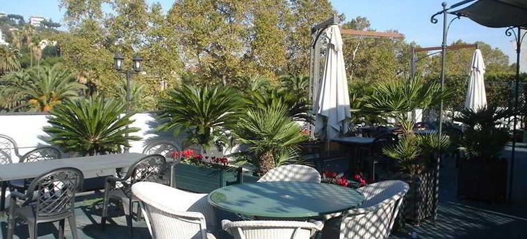 Hotel Del Real Orto Botanico:  NAPOLES Y ALREDEDORES