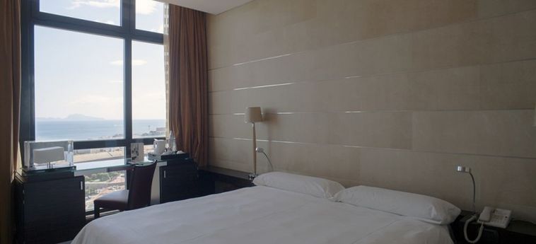 Hotel Nh Napoli Panorama:  NAPOLI E DINTORNI