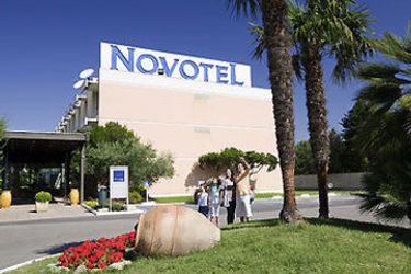 Hotel Novotel Narbonne Sud:  NARBONNE