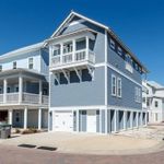SEA VIEW PLAY 3 BEDROOM HOME BY REDAWNING 3 Stars