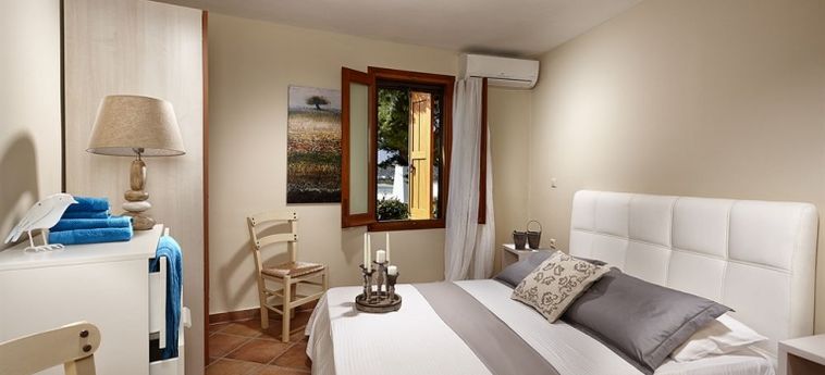 Hotel Villa Paradise:  NAXOS