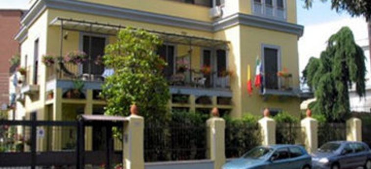 Hotel Villa Medici:  NEAPEL UND UMGEBUNG