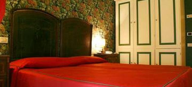 Chiaja Hotel De Charme Antica Casa Lecaldano Sasso La Terza:  NEAPEL UND UMGEBUNG