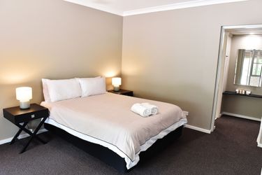 Hotel Dutchies Motel Nelson Bay Nelson Bay: Photo 