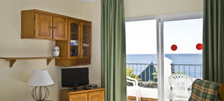 Hotel Apartamentos Hc Burriana Playa:  NERJA - COSTA DEL SOL
