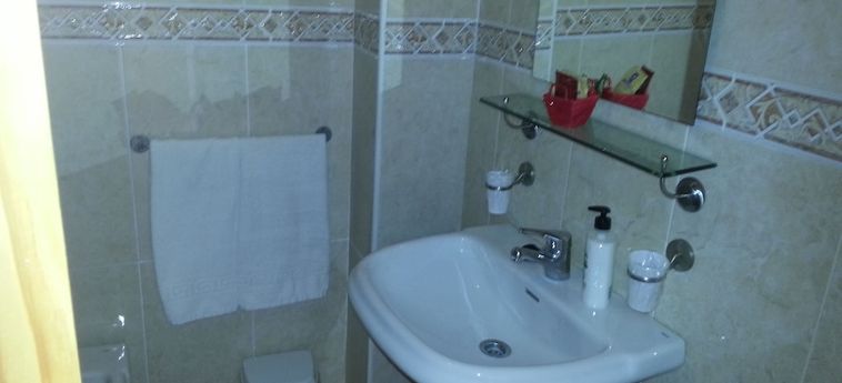 Hotel Hostal San Miguel:  NERJA - COSTA DEL SOL