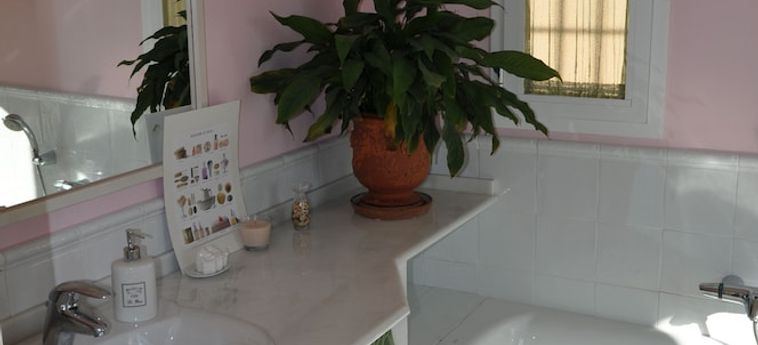 Hotel Welcome Inn Nerja Nerja - Costa Del Sol: Foto 