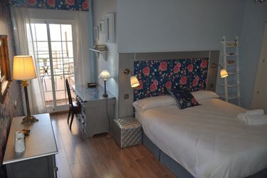Hotel Welcome Inn Nerja Nerja - Costa Del Sol: Photo 