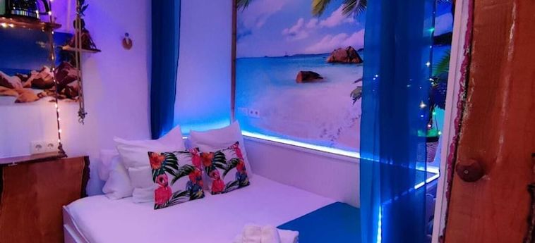 Hotel Wonder Room Paraiso Magico Habitacion Nerja - Costa Del Sol: Foto 