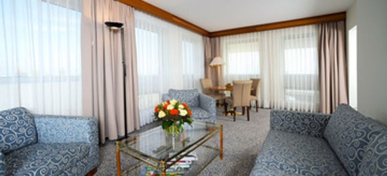 Best Western Premier Hotel Beaulac:  NEUCHATEL