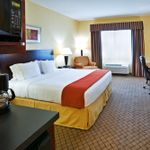 Hotel HOLIDAY INN EXPRESS & SUITES NEW BOSTON