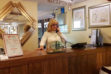 Hotel The Old Barn Inn Newport: Photo 