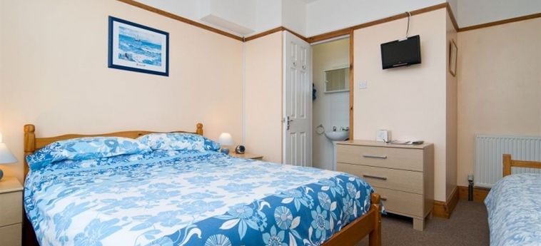 The Three Tees - Guest House:  NEWQUAY
